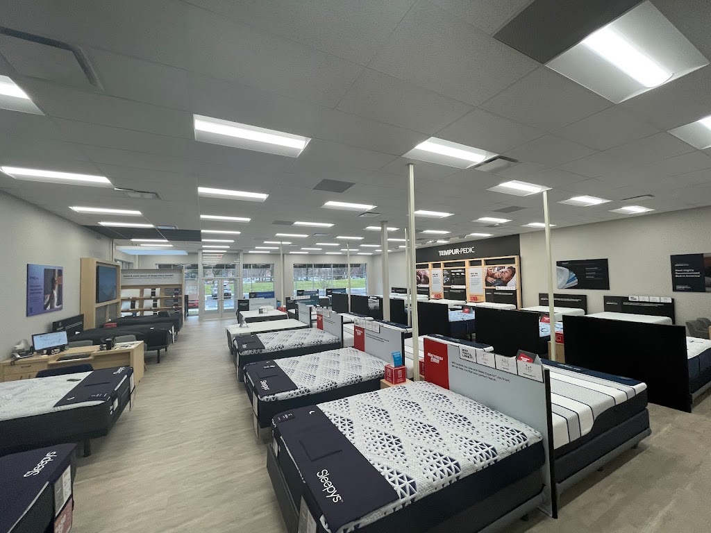 Mattress Firm Plymouth-Canton | 39755 Ford Rd, Canton, MI 48187, USA | Phone: (734) 237-9352