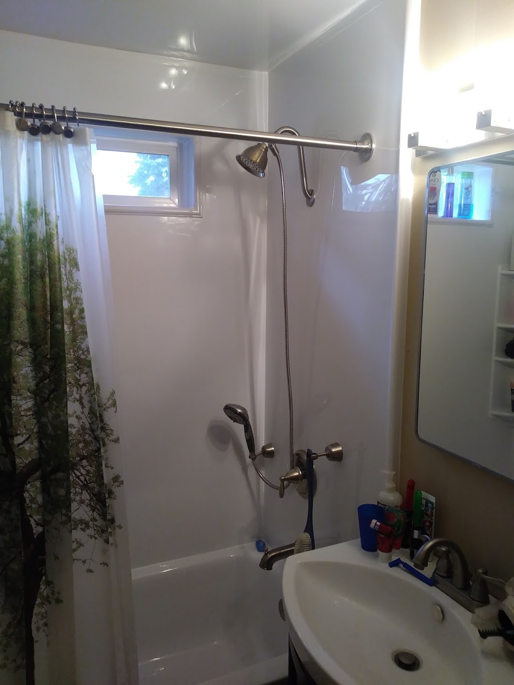 Bath Fitter | 14105 NE Airport Way, Portland, OR 97230 | Phone: (503) 395-0396