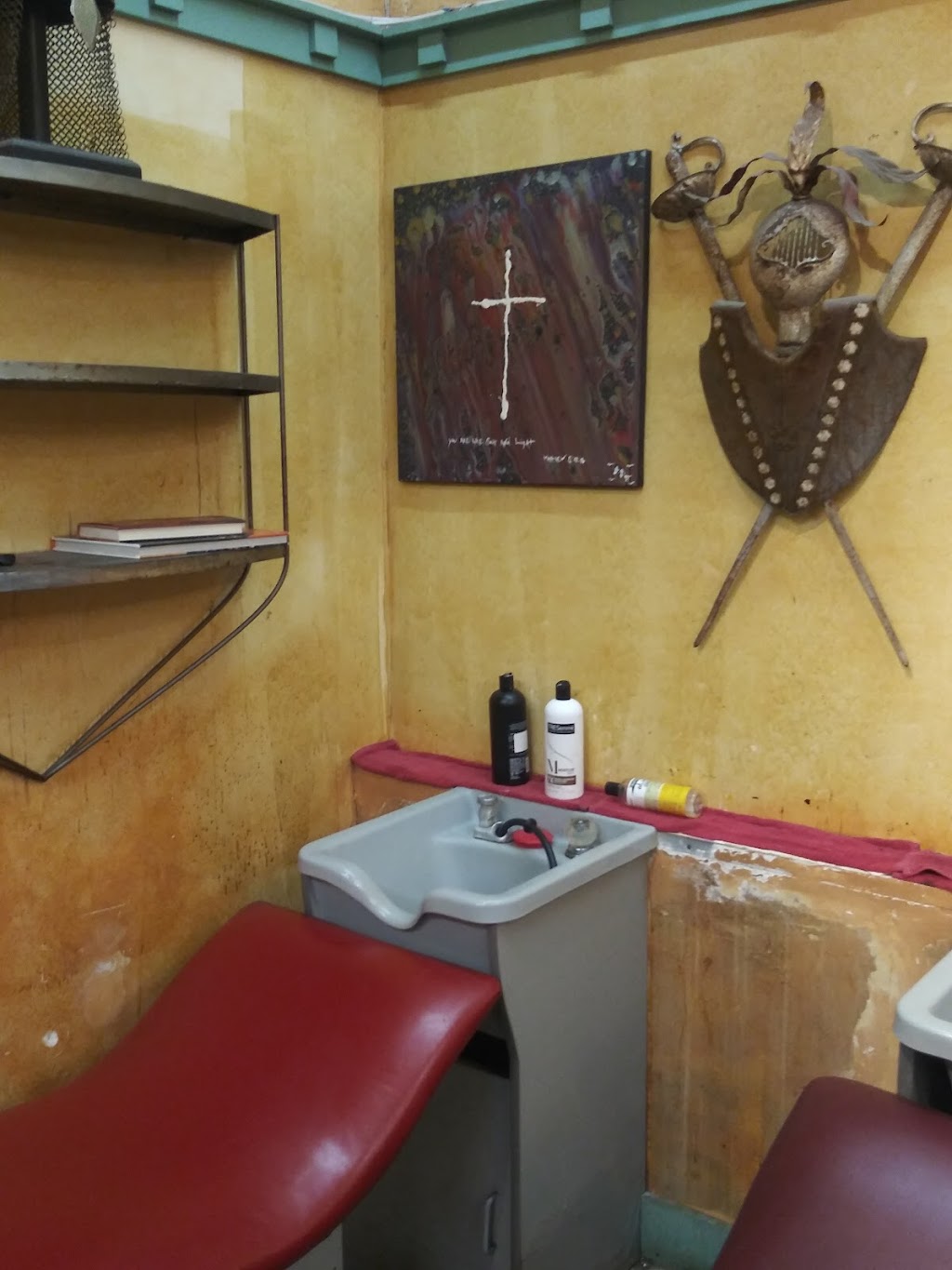 CUTZ BY MARC | 2025 Lake Ave, Altadena, CA 91001, USA | Phone: (424) 249-9171