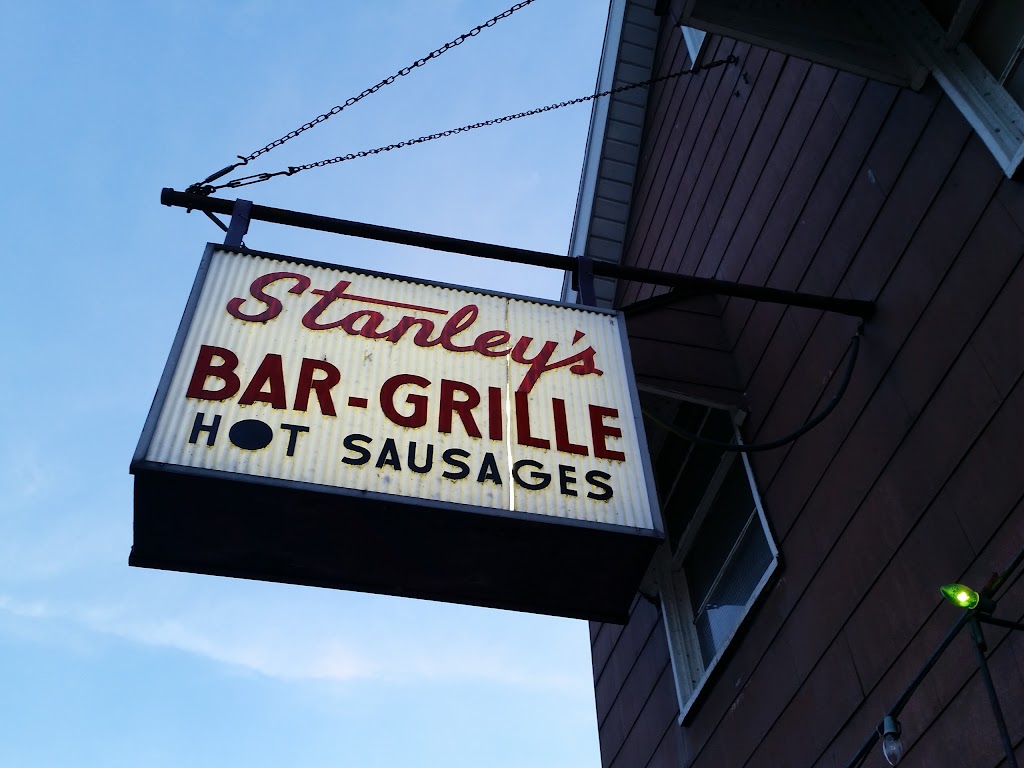 Stanleys Bar & Grill | 507 4th Ave, Ford City, PA 16226, USA | Phone: (724) 763-9774