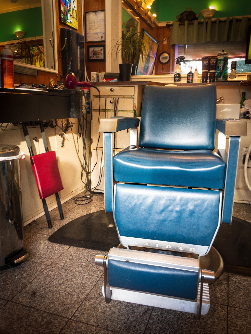 Louis Barber Shop | 2615 N 21st St, Tacoma, WA 98406, USA | Phone: (253) 756-1026