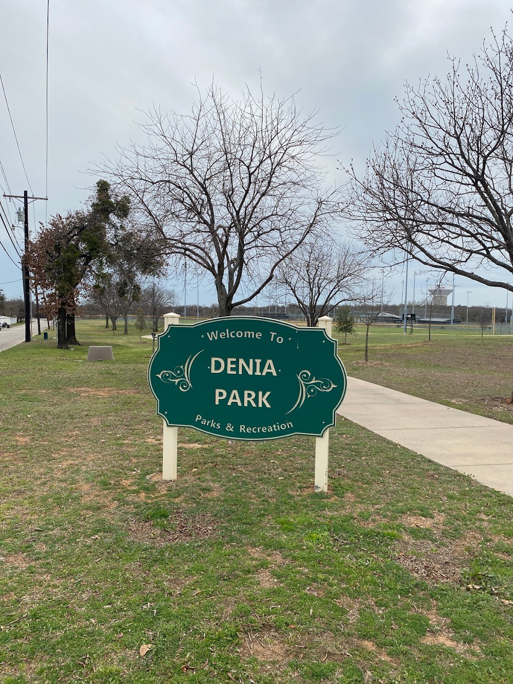 Denia Park | 1001 Parvin St, Denton, TX 76205, USA | Phone: (940) 349-7275