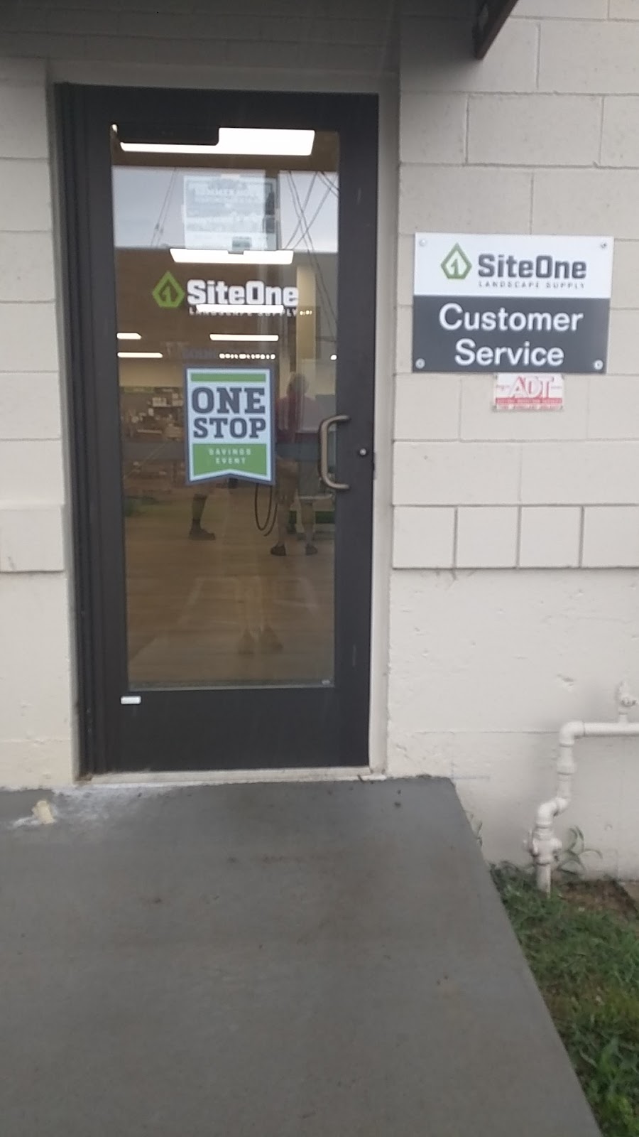 SiteOne Landscape Supply | 2135 Schuetz Rd, St. Louis, MO 63146, USA | Phone: (314) 991-3535