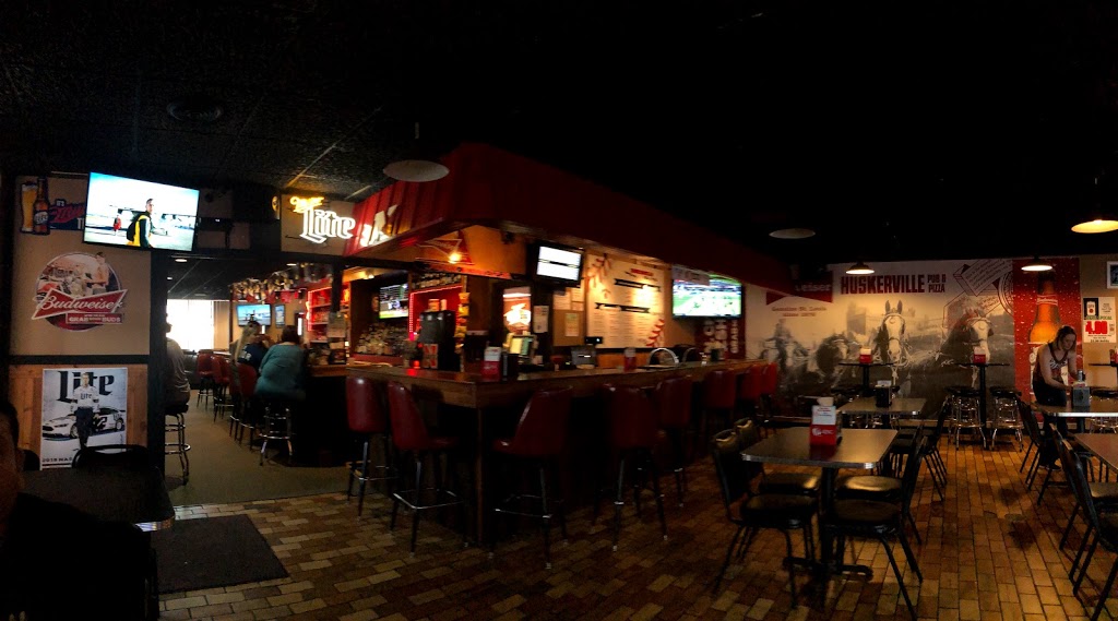 Huskerville Pub & Pizza | 2805 NW 48th St, Lincoln, NE 68524, USA | Phone: (402) 261-9895