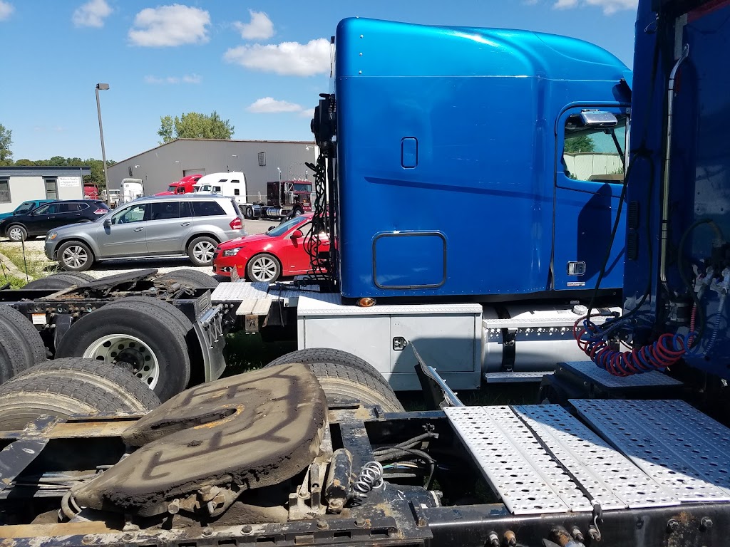 Midwest Trucks and Equipment | 6975 Brookville Salem Rd, Brookville, OH 45309, USA | Phone: (937) 833-9977
