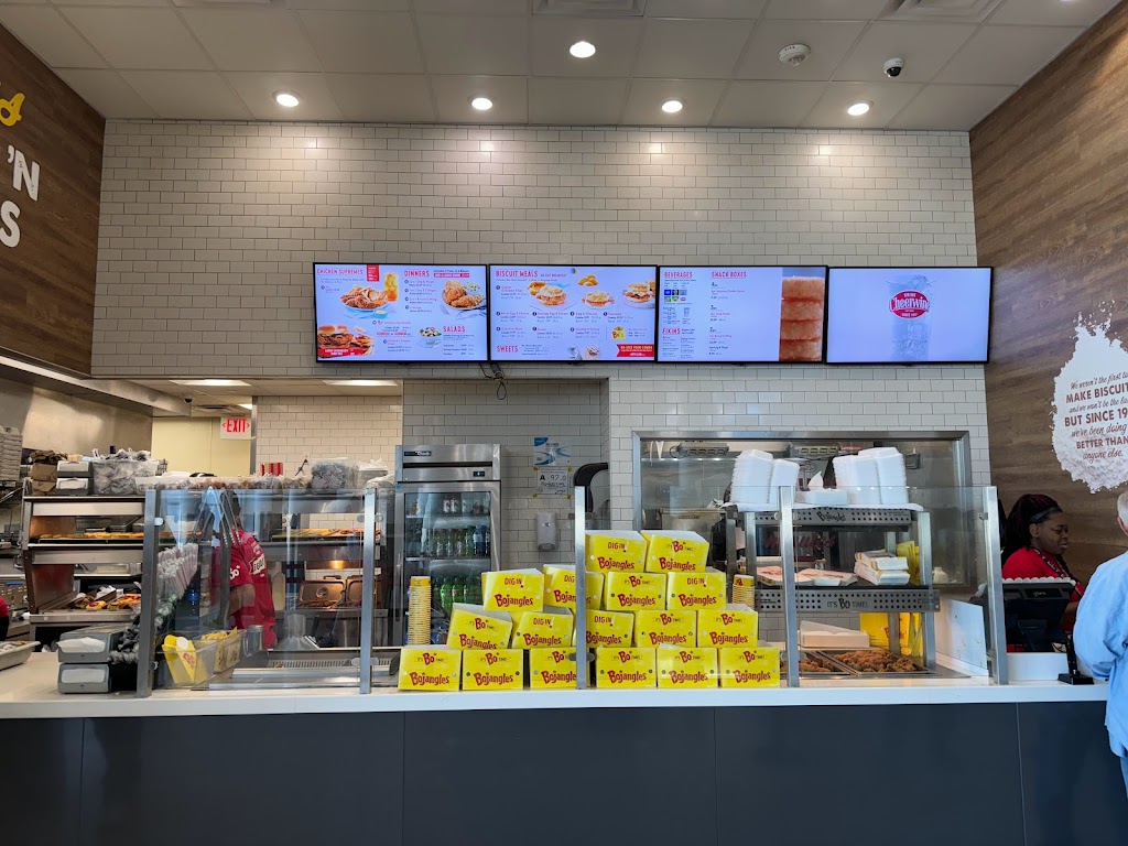 Bojangles | 5501 Josh Birmingham Pkwy Concourse D/E, Charlotte, NC 28208, USA | Phone: (980) 819-7423