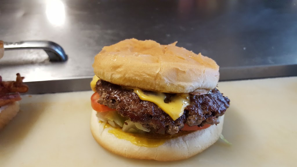 Bells Better Burgers | 2610 Peachtree Rd, Balch Springs, TX 75180, USA | Phone: (972) 286-0320