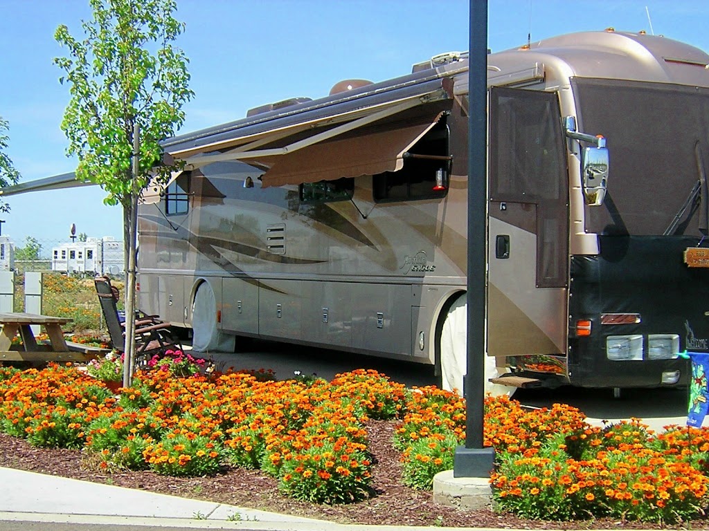 Flag City RV Resort | 6120 W Banner St Rd, Lodi, CA 95242, USA | Phone: (866) 371-4855