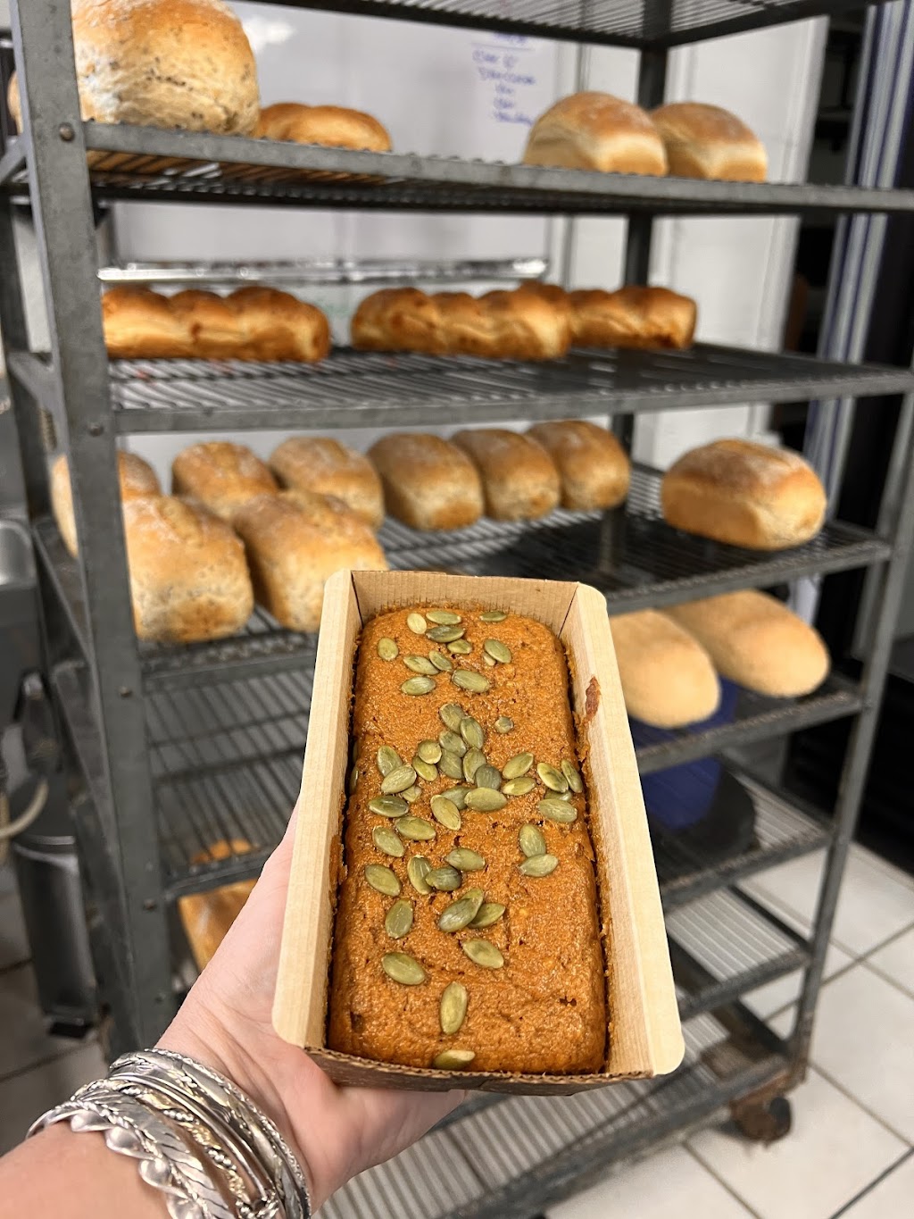 The Lakehouse Bakery | 1534 Sugarloaf Lake Rd, Chelsea, MI 48118, USA | Phone: (734) 306-3394