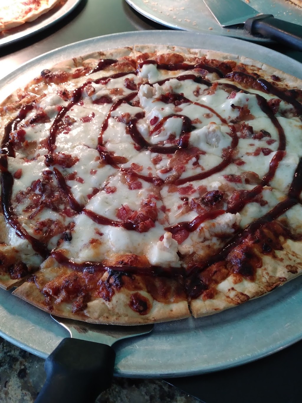 Kingstons Pizza | 1850 Weir Dr, Woodbury, MN 55125, USA | Phone: (651) 735-6700