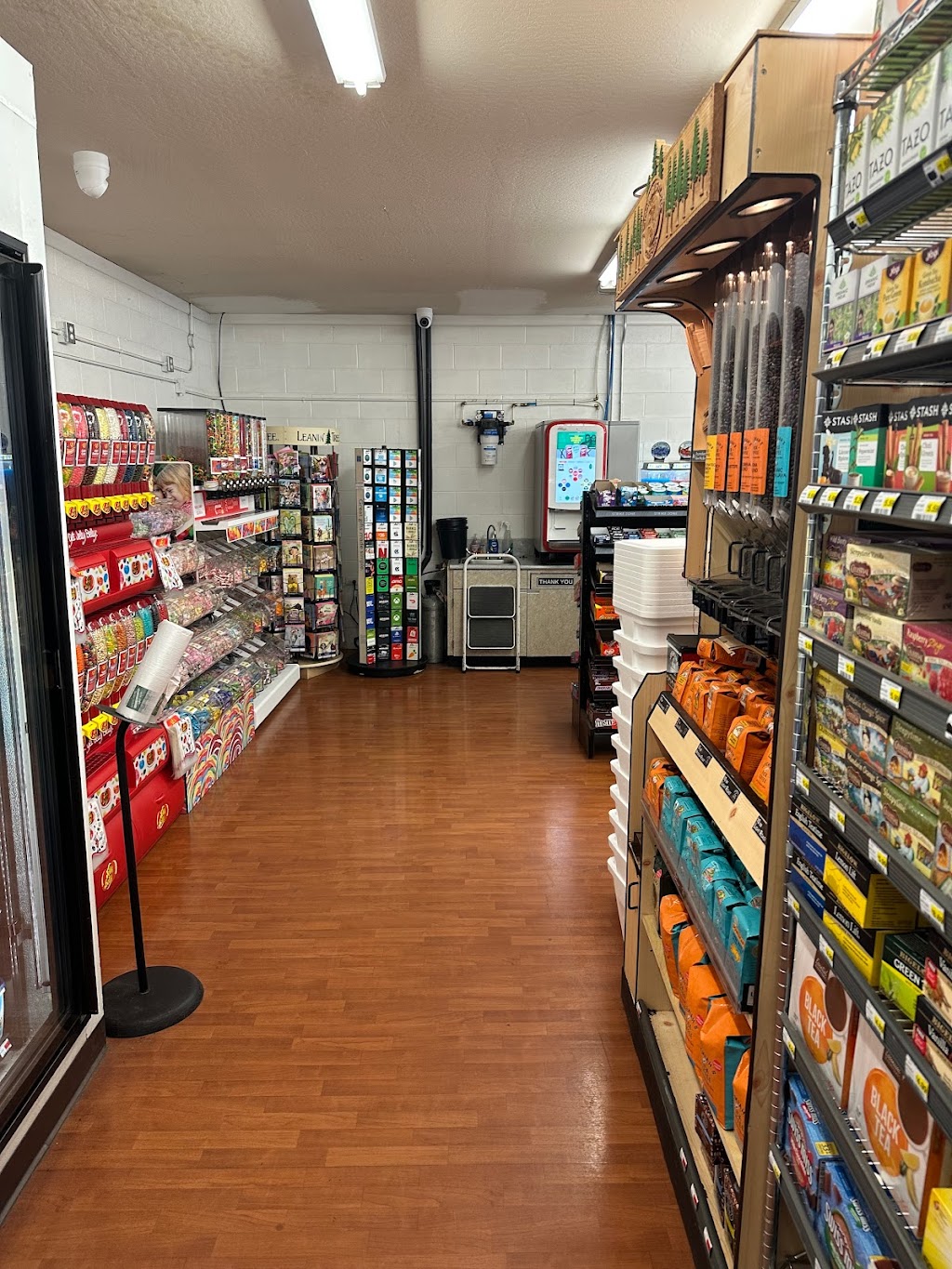 Pine Grove Market | 19394 CA-88, Pine Grove, CA 95665, USA | Phone: (209) 296-3443