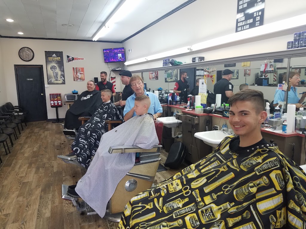 Dom & Luigis Barber Shop | 3346 Oberlin Ave, Lorain, OH 44053, USA | Phone: (440) 282-5878