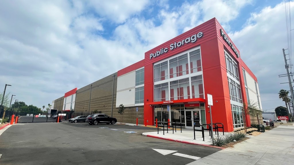 Public Storage | 7920 Deering Ave, Canoga Park, CA 91304, USA | Phone: (747) 444-0727