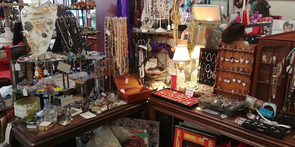 Village Antiques & Gifts | 7289 Nolensville Rd, Nolensville, TN 37135, USA | Phone: (615) 776-1200