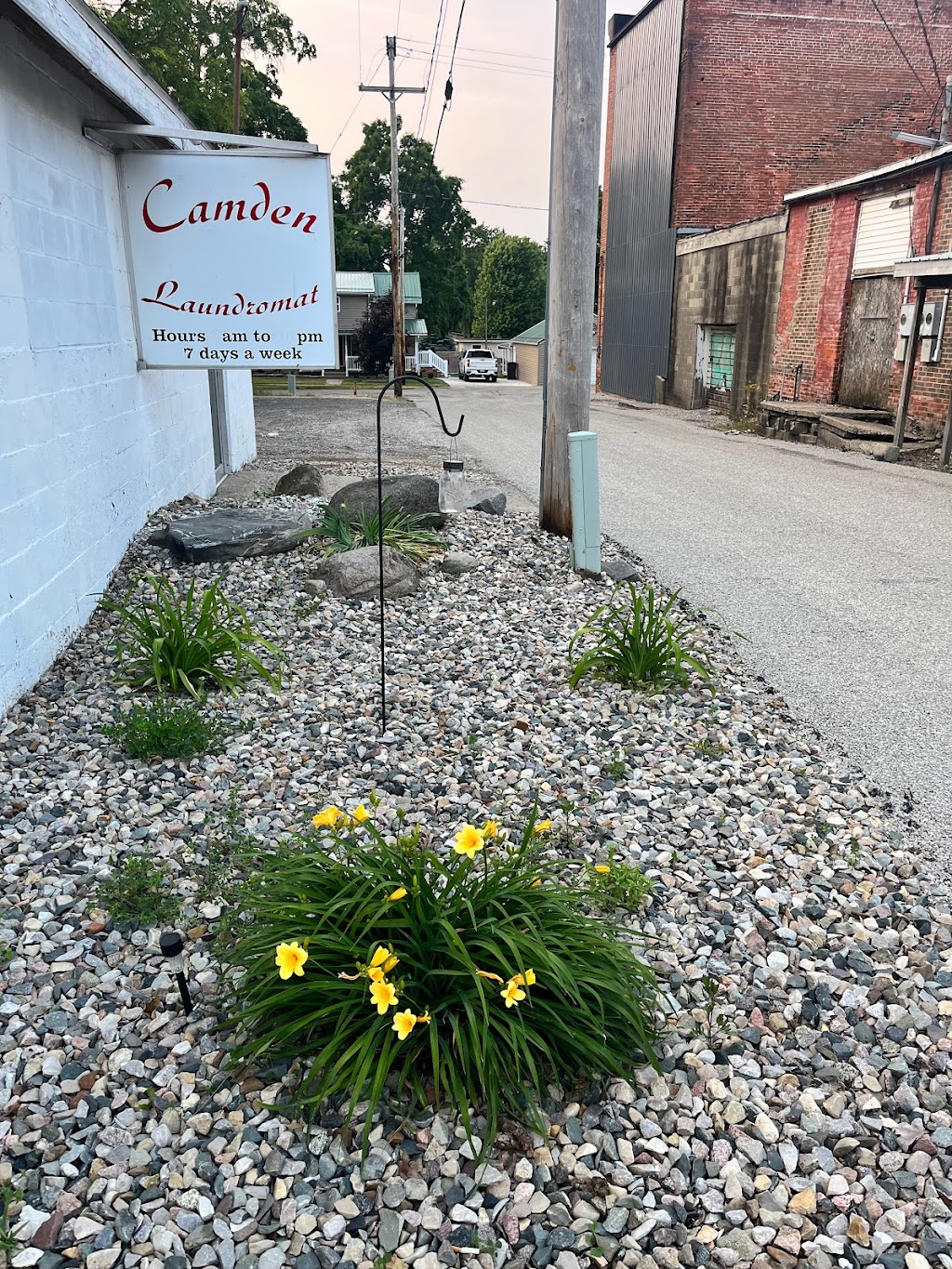 Camden Laundromat, Michigan | 118.5 N Main St, Camden, MI 49232, USA | Phone: (517) 425-2380