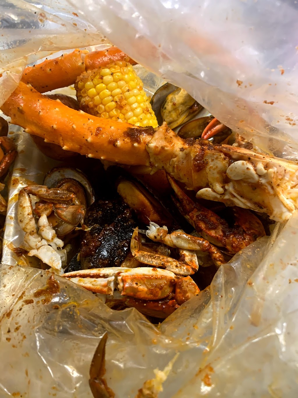 Crazy Crab | 25271 Telegraph Rd, Southfield, MI 48033, USA | Phone: (248) 327-7400