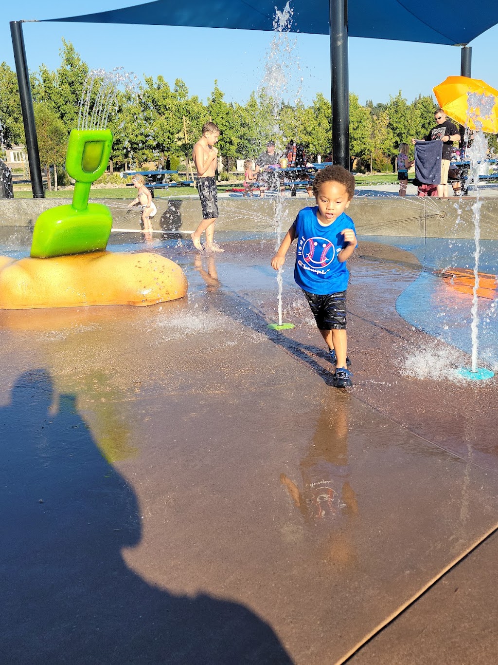 Harry Crabb Park | 1000 Scarborough Dr, Roseville, CA 95661, USA | Phone: (916) 774-5748