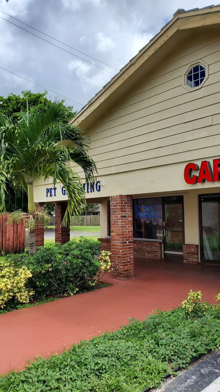 Gails Happy Pets Inc. | 4276 S University Dr, Davie, FL 33328, USA | Phone: (954) 475-1350