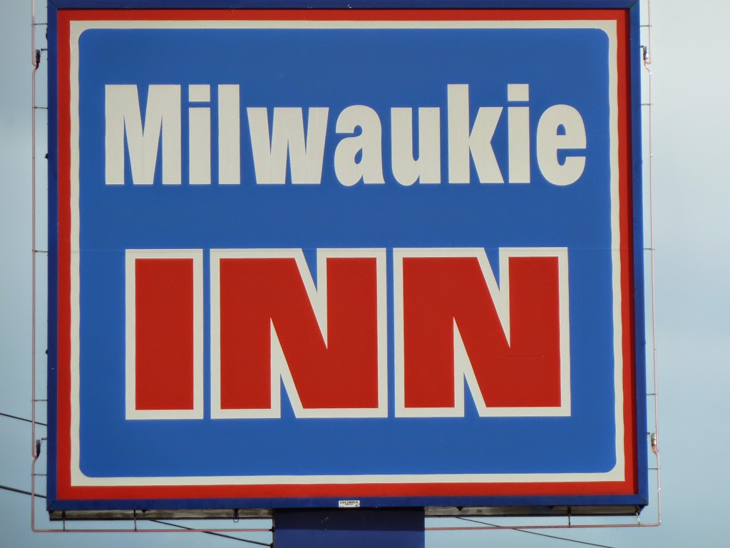 Milwaukie Inn Portland South | 14015 SE McLoughlin Blvd, Milwaukie, OR 97267, USA | Phone: (503) 659-2125