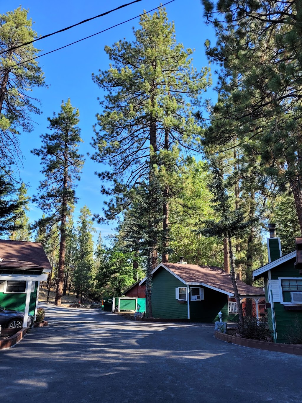 Big Bear Manor Jacuzzi Cabins | 40393 Big Bear Blvd, Big Bear Lake, CA 92315, USA | Phone: (909) 801-0851