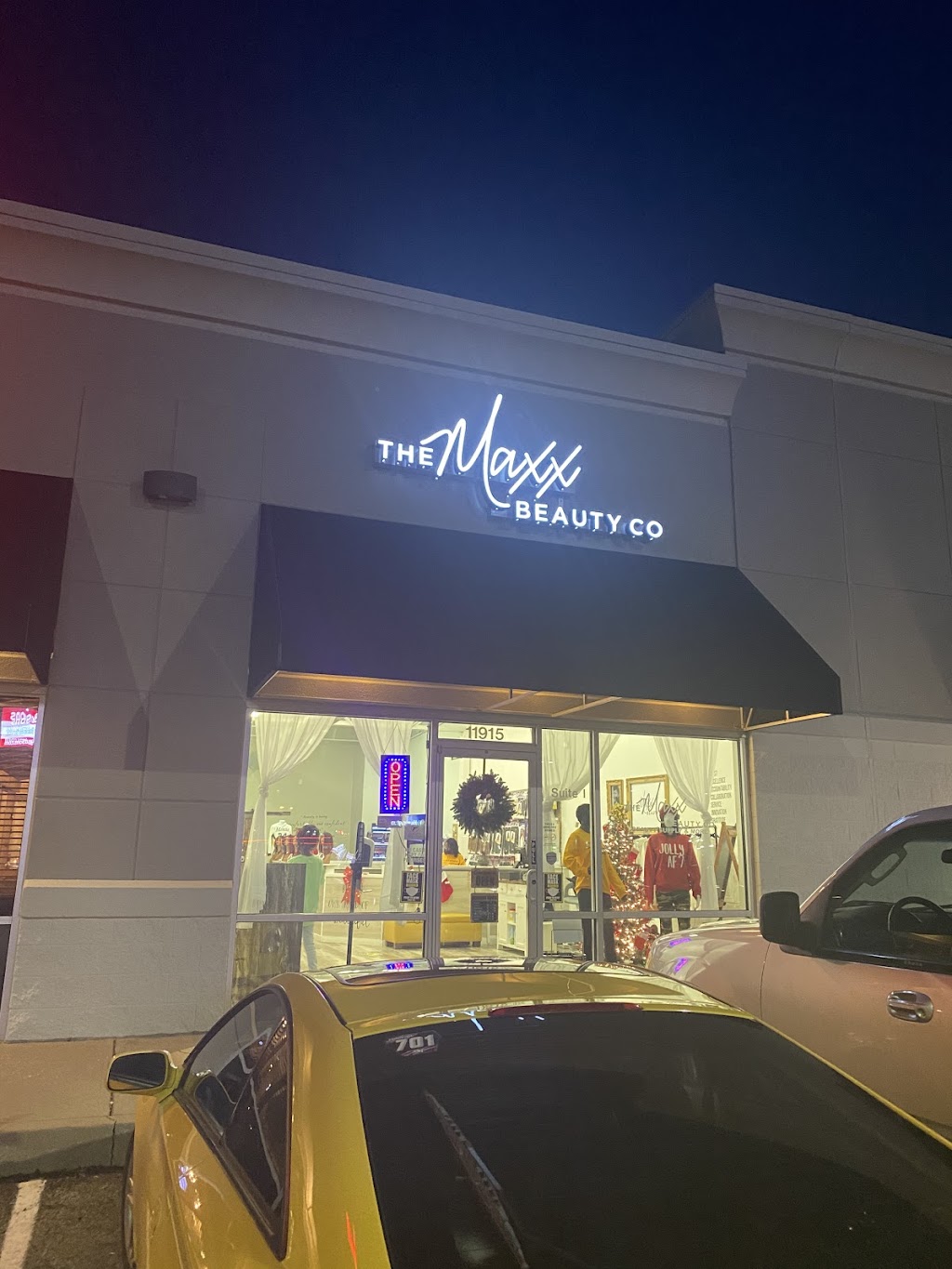 The Maxx Beauty & Supply Co | 11915 Pendleton Pike I, Indianapolis, IN 46236, USA | Phone: (317) 855-7483