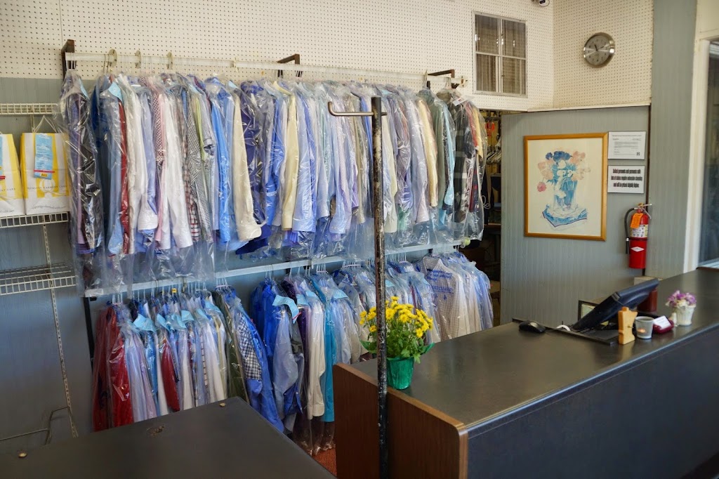 Southport Cleaners | 3701 W Old Shakopee Rd #100, Minneapolis, MN 55431, USA | Phone: (952) 881-1444