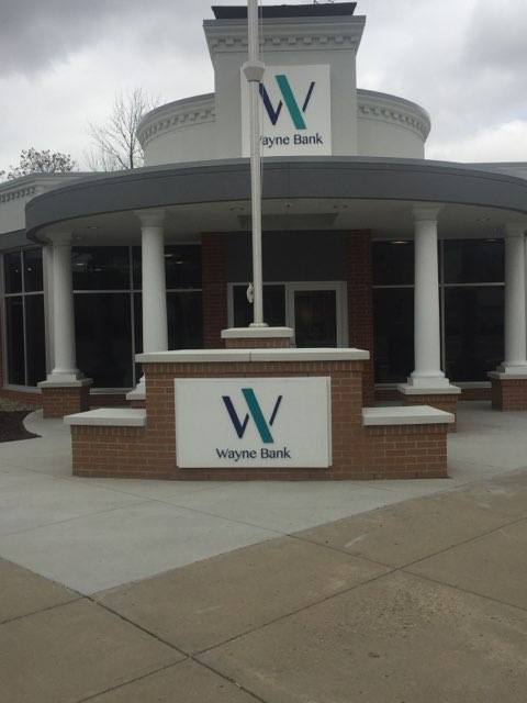 Wayne Bank | 145 W Main St, Cambridge City, IN 47327, USA | Phone: (765) 478-3561