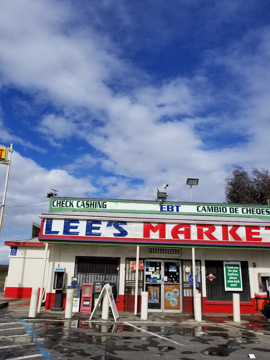 Lees Market | 14942 S Highland Ave, Selma, CA 93662 | Phone: (559) 896-6056