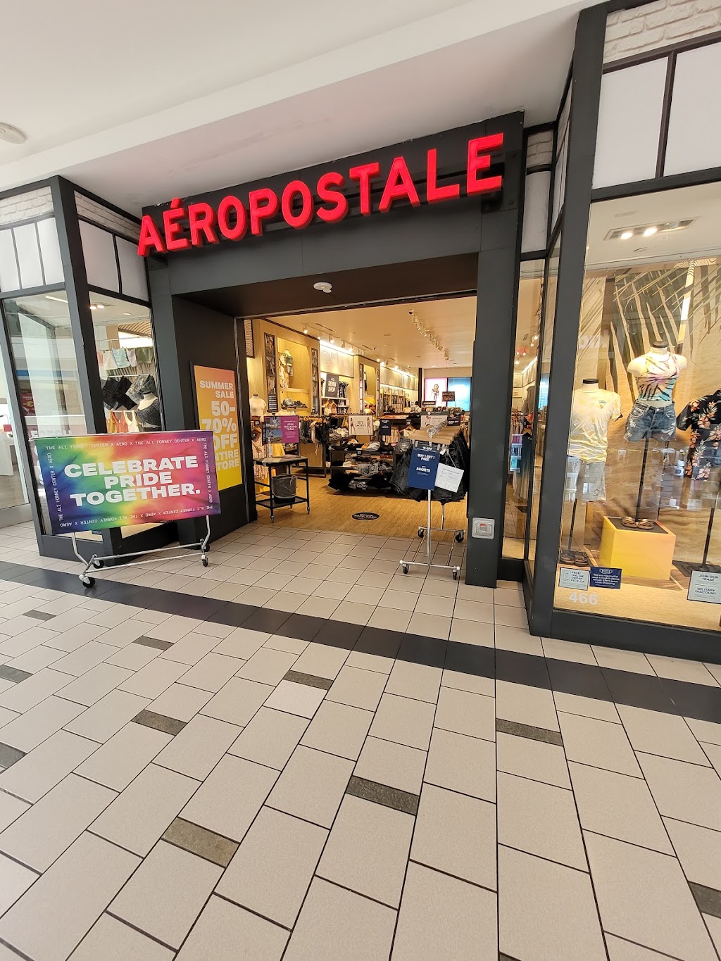 Aéropostale | 466 Plaza Dr, West Covina, CA 91790, USA | Phone: (626) 960-0507