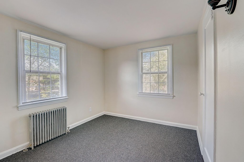 Red Oak Apartments | 2300 S Broad St ste a 11, Hamilton Township, NJ 08610, USA | Phone: (609) 888-0535