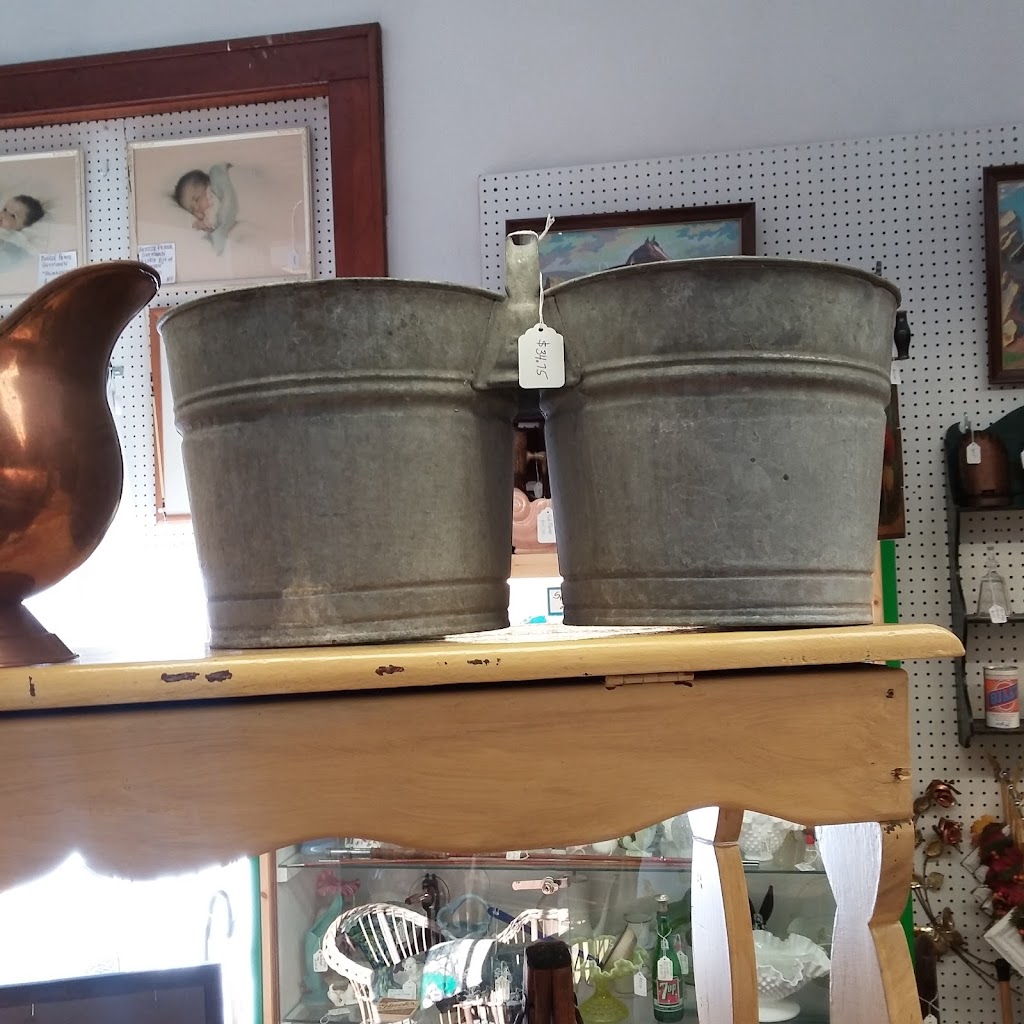 Antique Mall of Rogers | 12860 Main St, Rogers, MN 55374, USA | Phone: (763) 428-4873