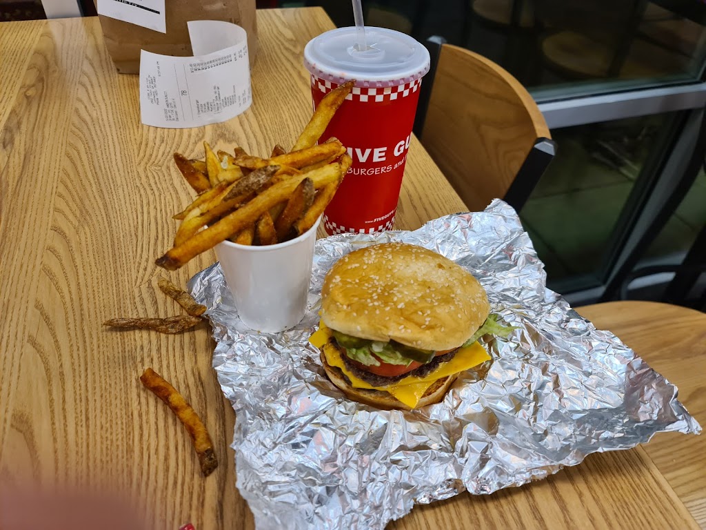 Five Guys | 2902 164th St SW Bldg B, Suite B-1, Lynnwood, WA 98087, USA | Phone: (425) 787-6400