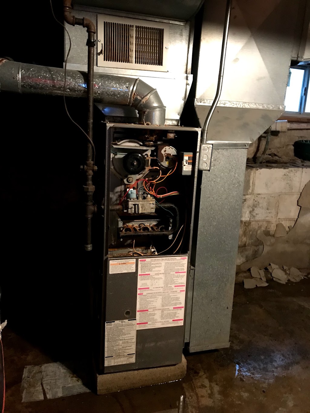 Hiller Sheet Metal Heating & Air Conditioning | 150 N Oak St #1107, Hillsboro, IL 62049, USA | Phone: (217) 532-2595