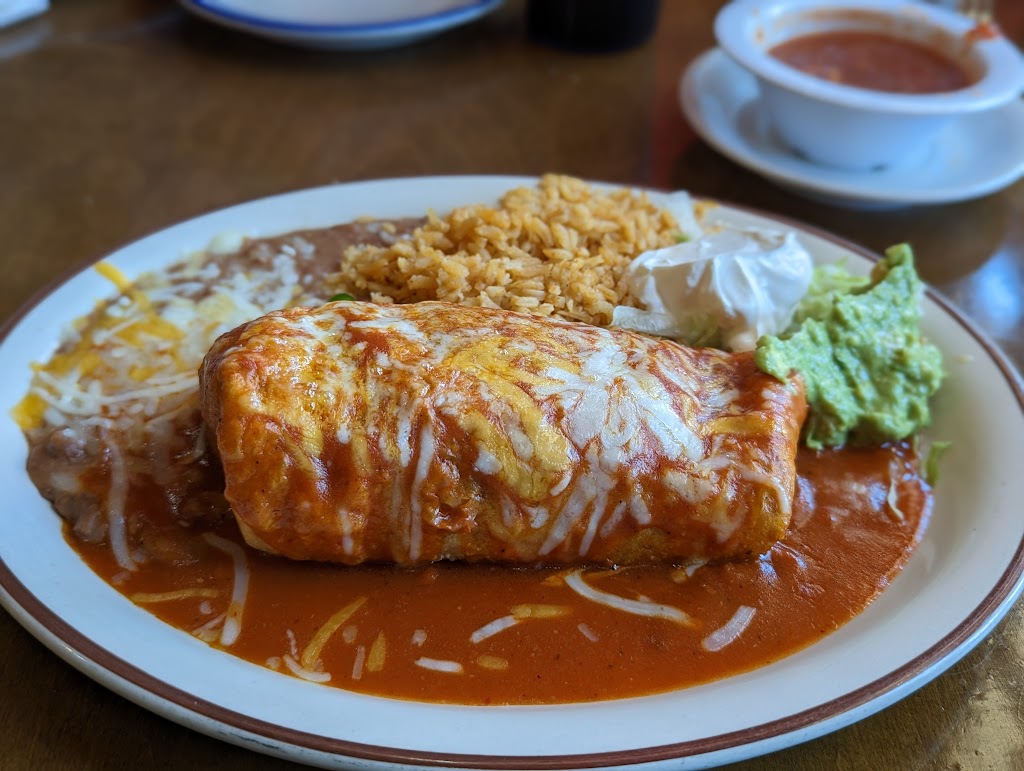 El Carpintero Mexican Restaurant | 4109 W Olive Ave, Burbank, CA 91505, USA | Phone: (818) 566-4093