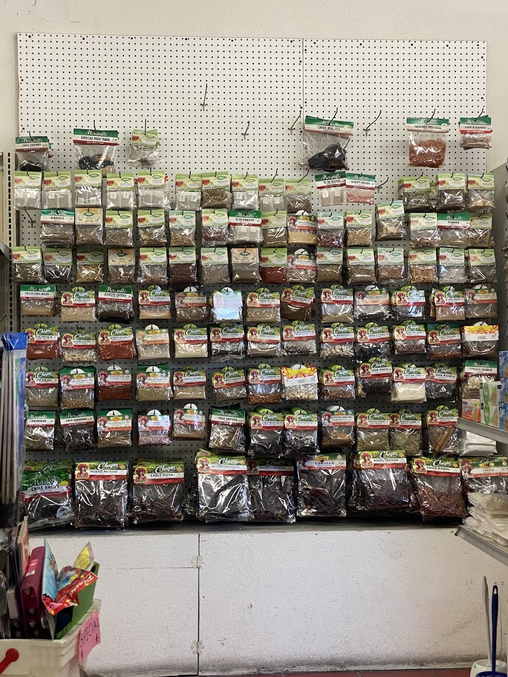Vaqueros Market 2 | 2857 E Florence Ave, Huntington Park, CA 90255, USA | Phone: (323) 583-5096