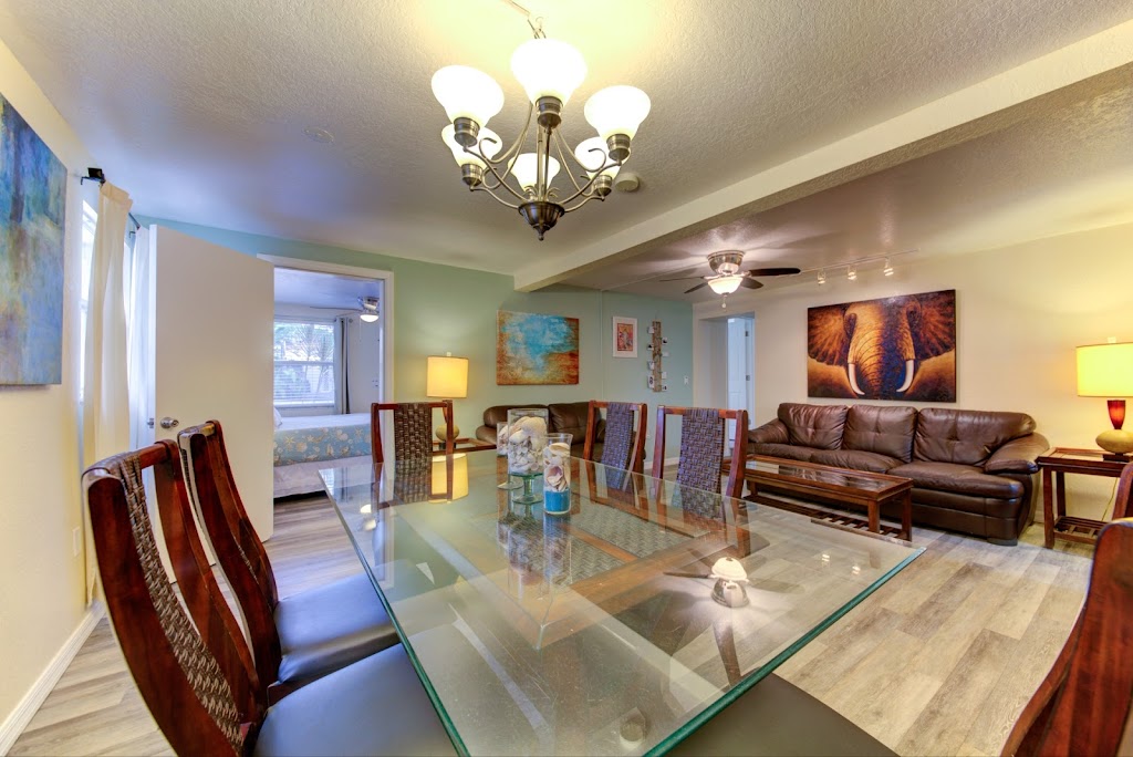 The Ringling Beach House | 523 Beach Rd, Sarasota, FL 34242, USA | Phone: (941) 349-1236