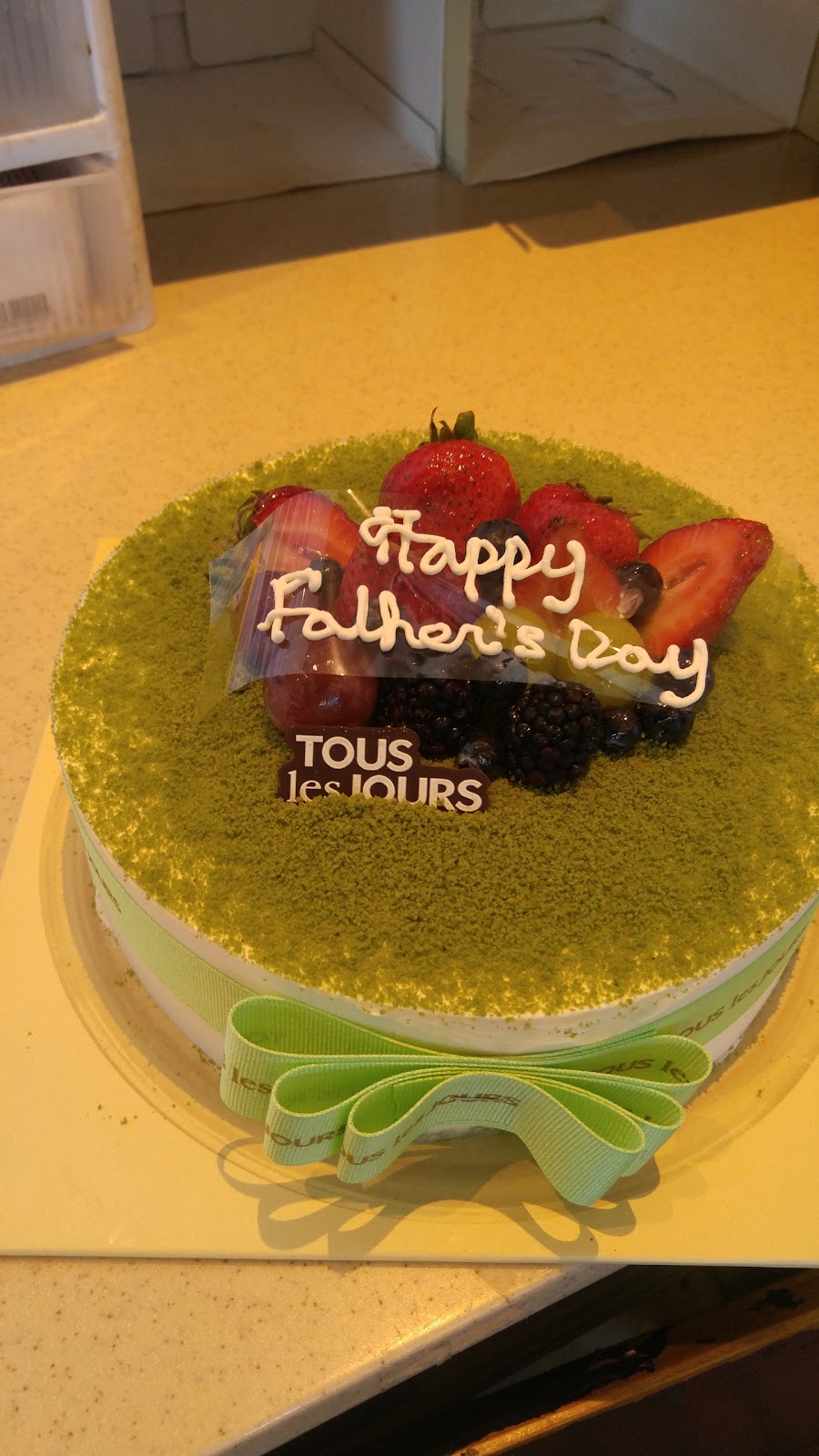 Tous Les Jours | 9618 Garden Grove Blvd STE 101, Garden Grove, CA 92844 | Phone: (714) 636-8397