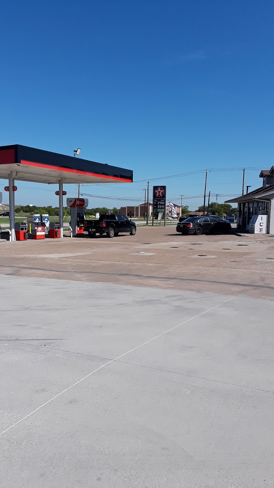 Texas Kwik Kountry | 101 Odessa Dr, Haslet, TX 76052, USA | Phone: (817) 439-1201