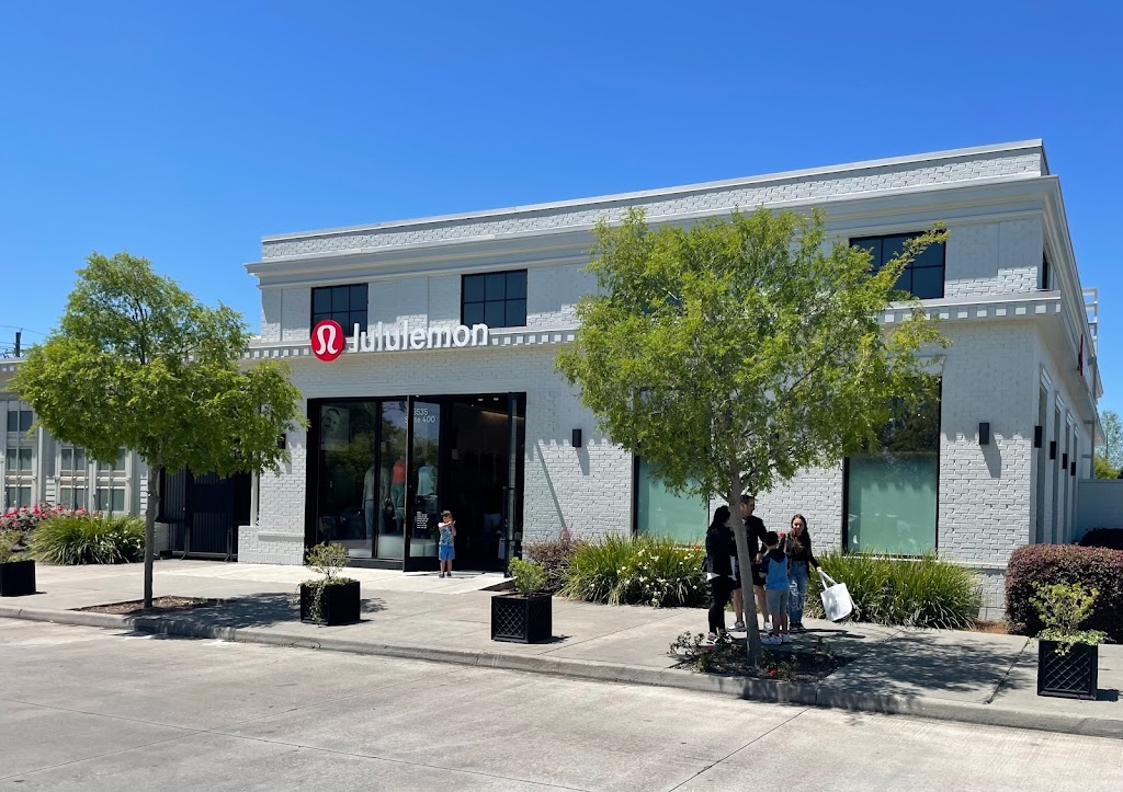 lululemon | 3535 Perkins Rd Building 400, Baton Rouge, LA 70808, USA | Phone: (225) 314-6510