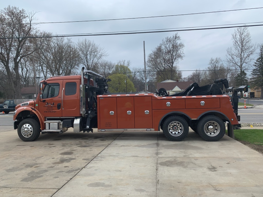 J&J Towing & Service Center | 4245 W Alexis Rd, Toledo, OH 43623, USA | Phone: (419) 475-5566