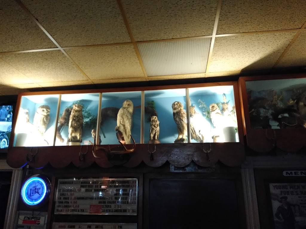 Paris Oakfield Hotel | 49 S Pearl St, Oakfield, NY 14125, USA | Phone: (585) 948-9993