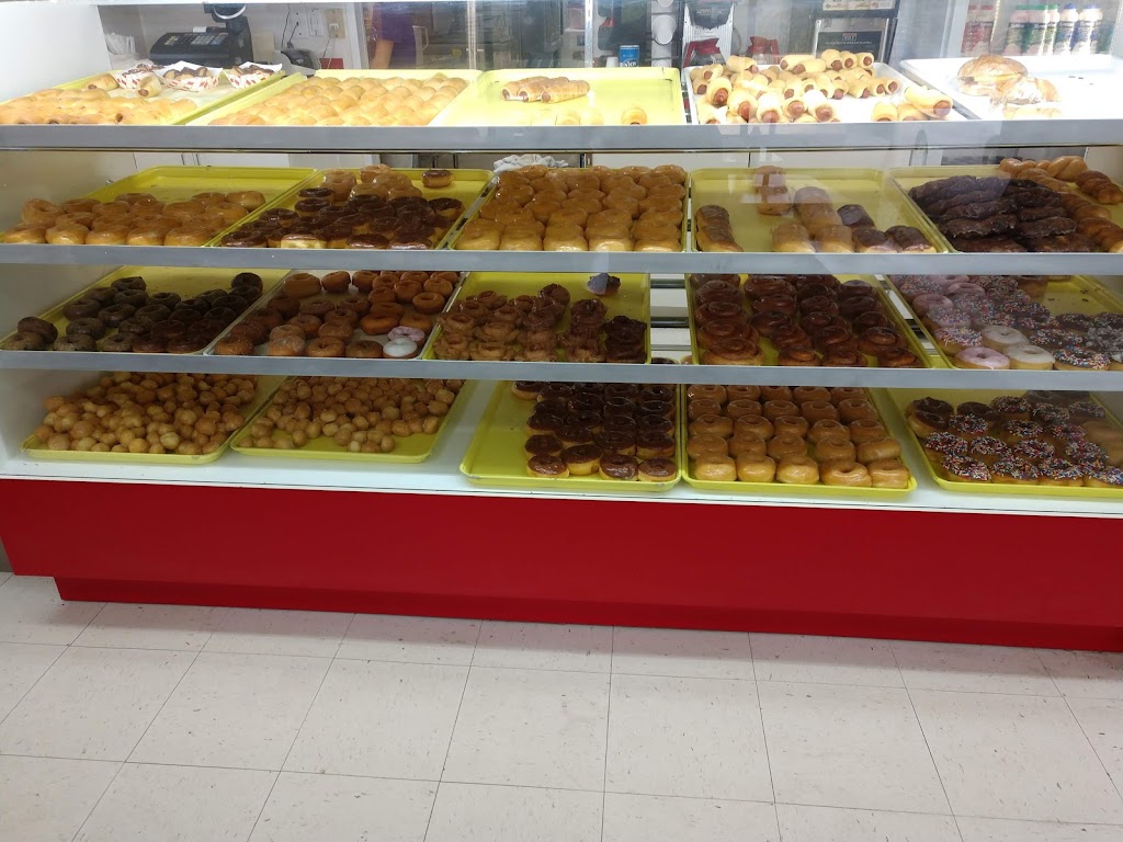 Donuts Plus | 130 US-77 E, Waxahachie, TX 75165, USA | Phone: (972) 937-9538