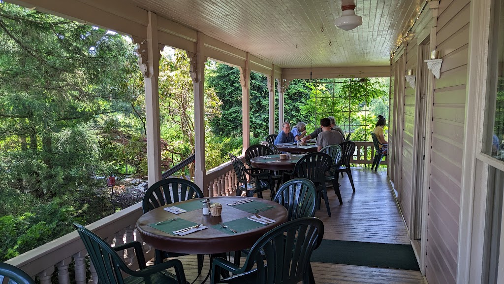 Rivers Edge Cafe Bed & Breakfast | 203 Yough St, Confluence, PA 15424, USA | Phone: (814) 395-5059