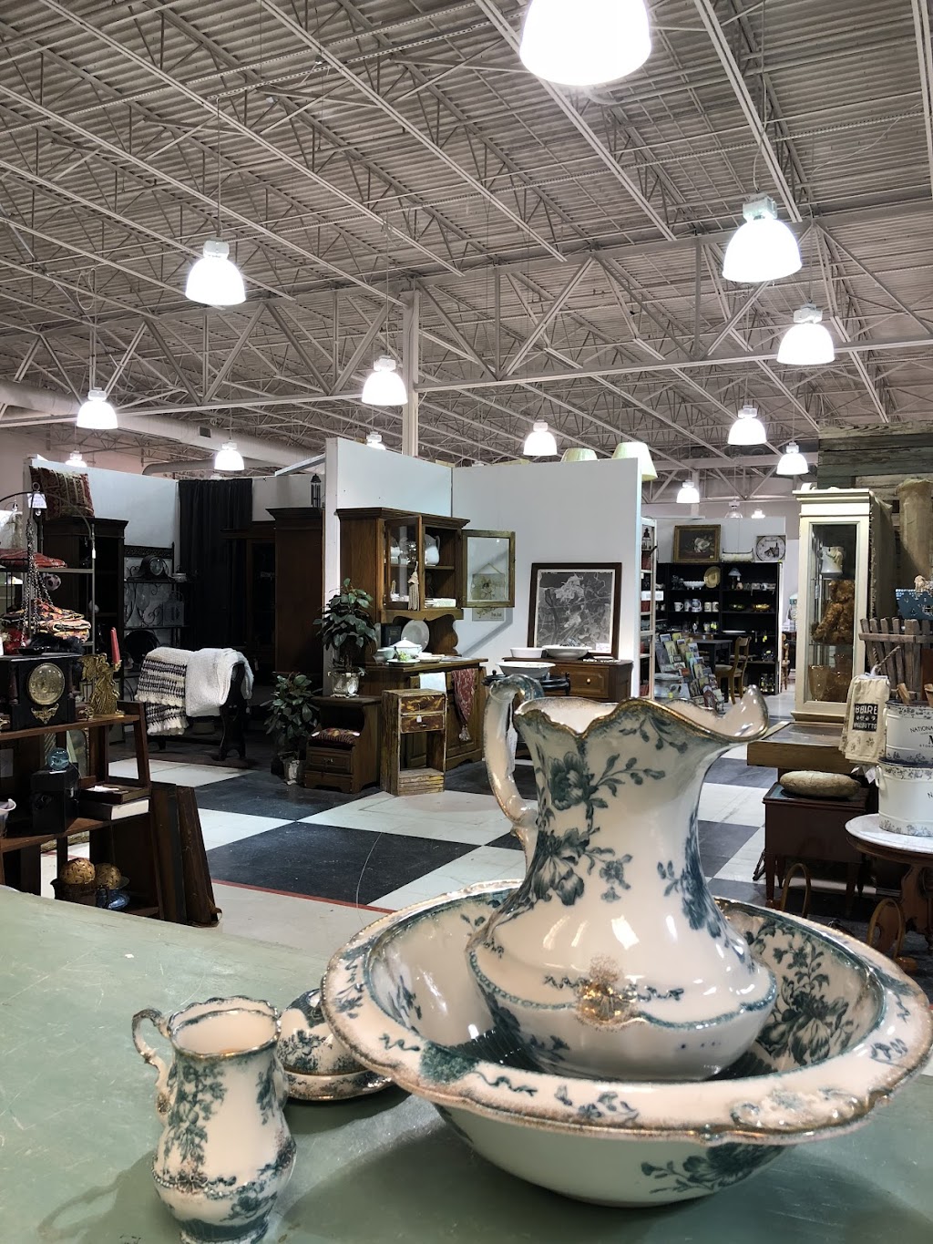 Lake Norman Antiques and Design Center | 467 E Plaza Dr, Mooresville, NC 28115, USA | Phone: (704) 799-8767