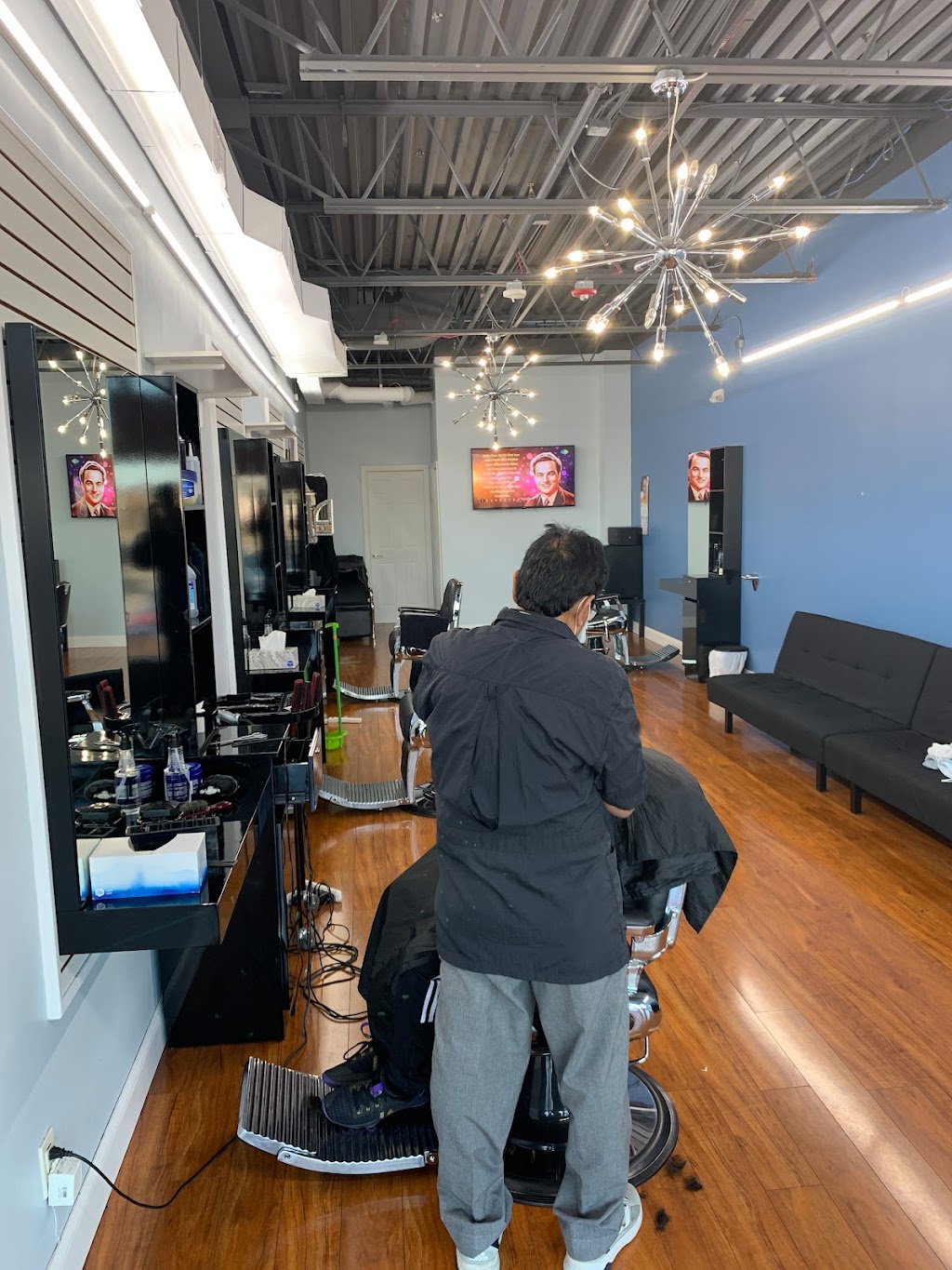 FINE BARBER SHOP | 217 Bethpage Rd Second Floor - Shop # 17 Next to, Apna Bazaar, 217 Bethpage Rd, Hicksville, NY 11801, USA | Phone: (516) 412-9210