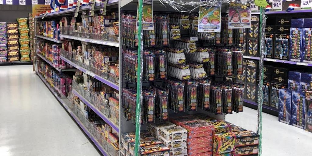 Phantom Fireworks of Canton | 2801 Faircrest St SW, Canton, OH 44706, USA | Phone: (330) 484-6222