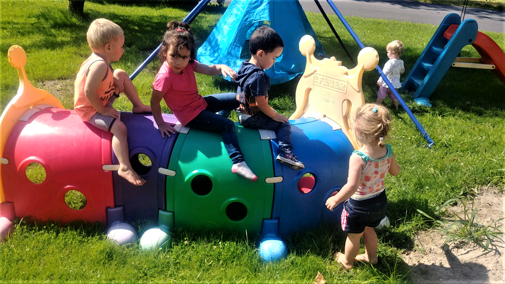 Country Kids Daycare | 20 Bloomingdale Ave, Johnstown, NY 12095, USA | Phone: (518) 705-4432