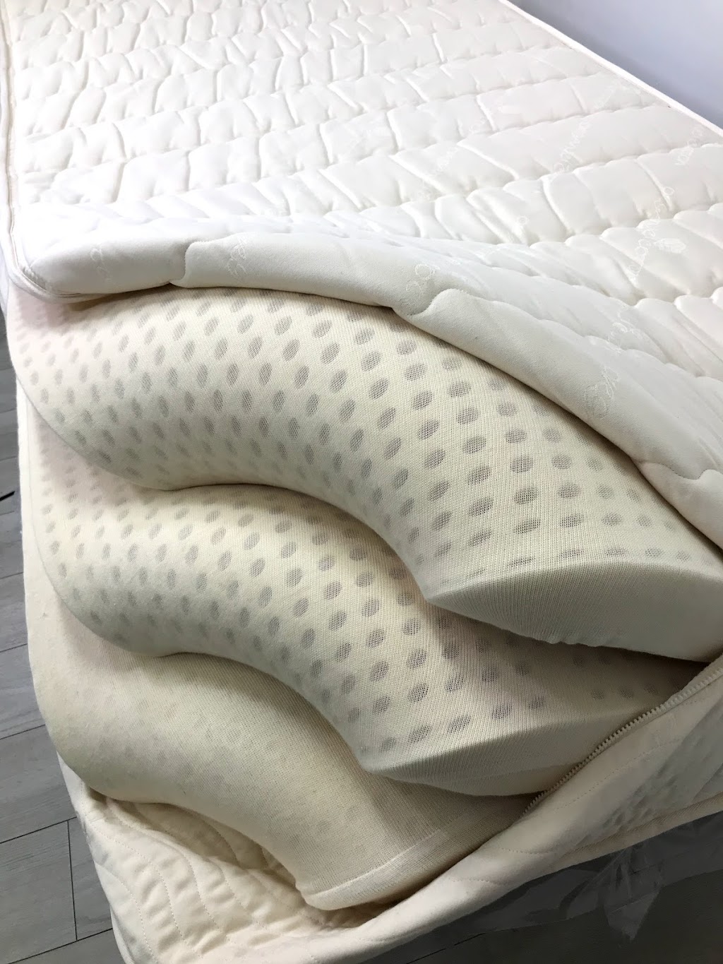 WHOLE ORGANIC AND NATURAL MATTRESS STORE | 909 N Hollywood Way, Burbank, CA 91505, USA | Phone: (818) 845-7488