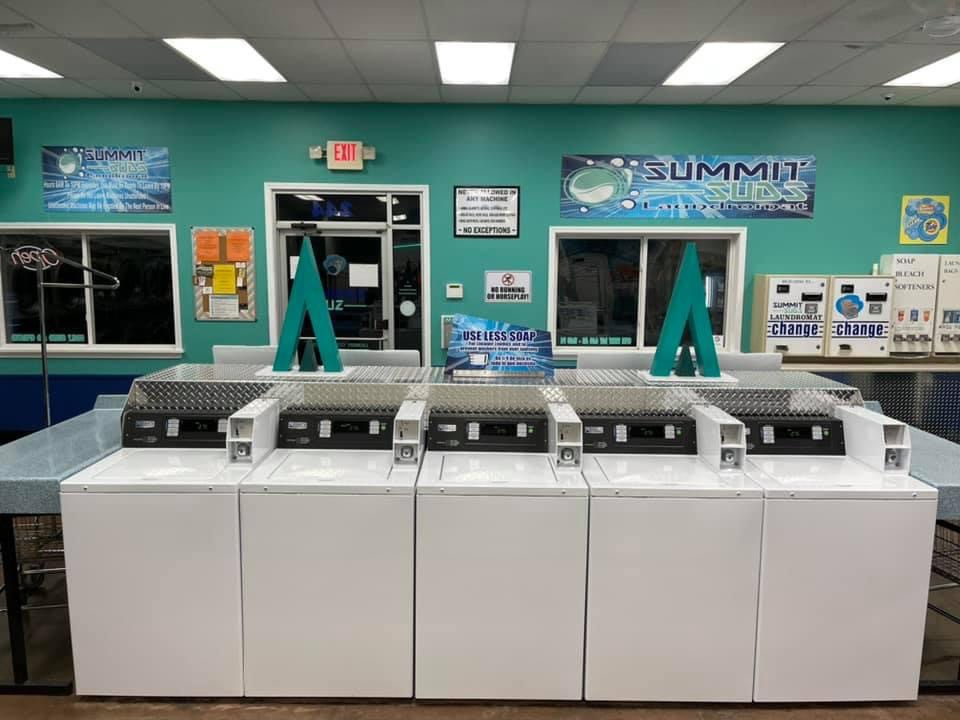 Summit Suds Laundromat | 244 Forest Ave, Amsterdam, NY 12010, USA | Phone: (518) 842-0833