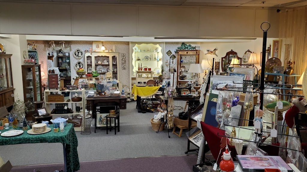 Pottery City Galleries (Antiques Mall) | 409 Washington St, East Liverpool, OH 43920, USA | Phone: (330) 385-6933